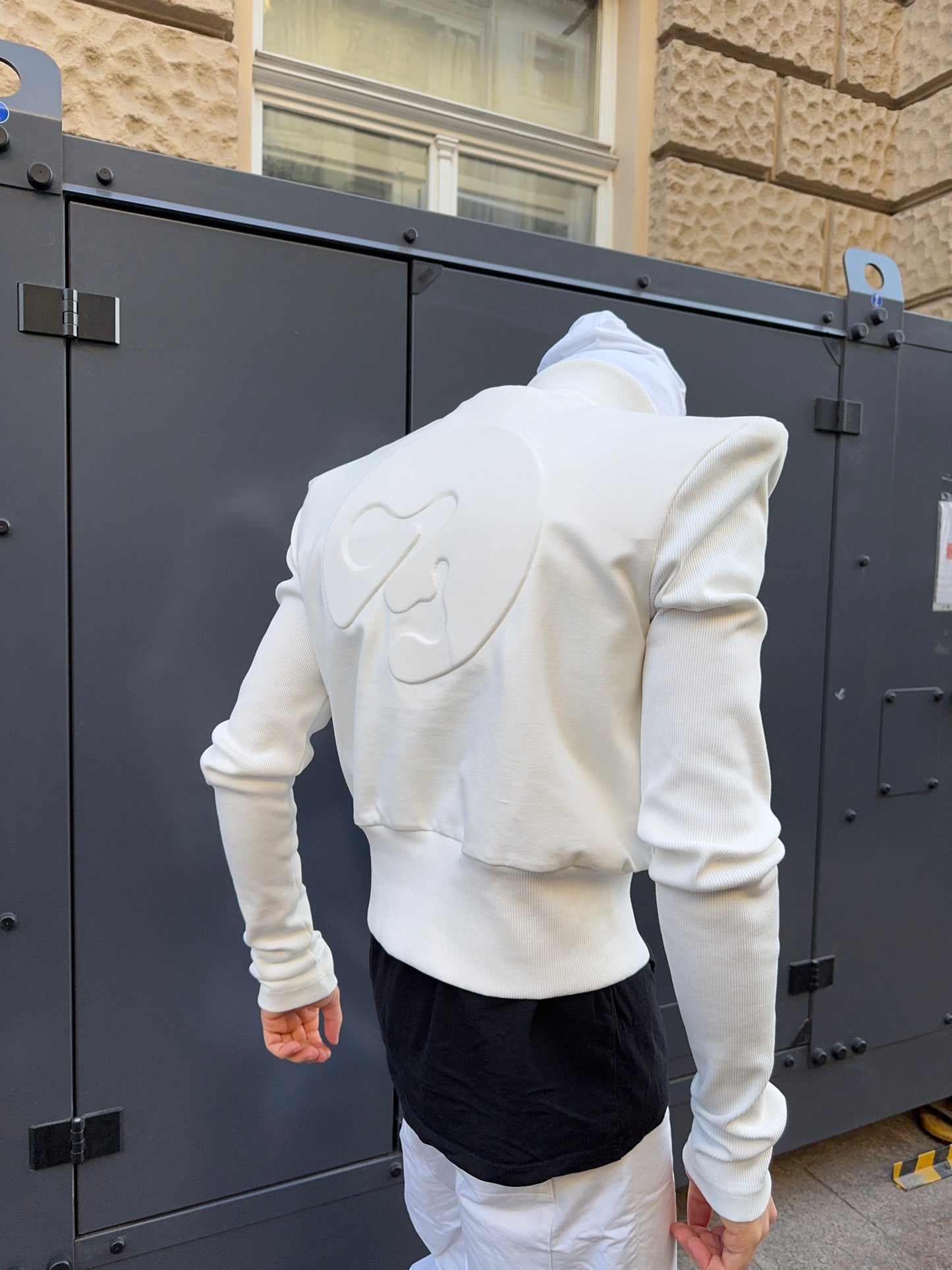 'AXIS' JACKET / WHITE