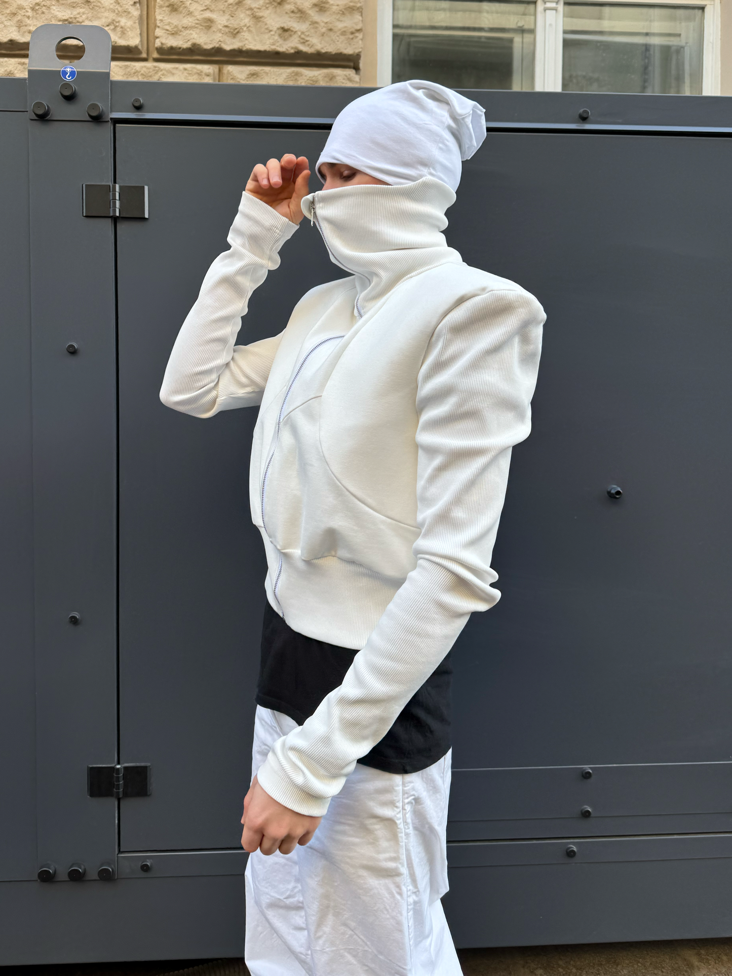'AXIS' JACKET / WHITE
