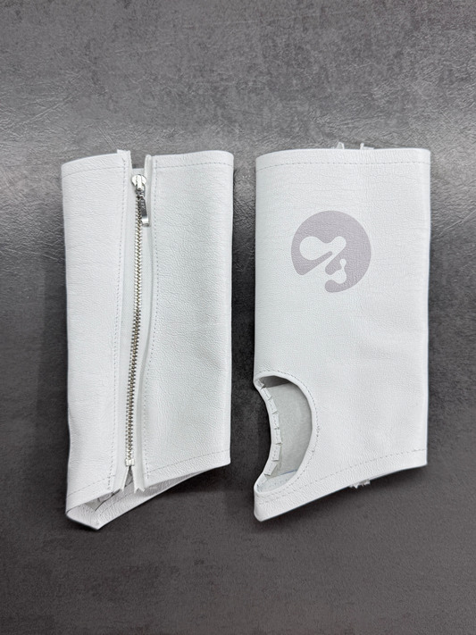 'ENIGMA' GLOVES / WHITE